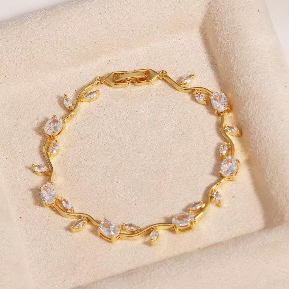White Tulip Bracelet